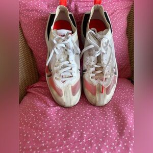 White and Coral Athletic Sneakers with Red Pull Tabs size7.5 used with free gift